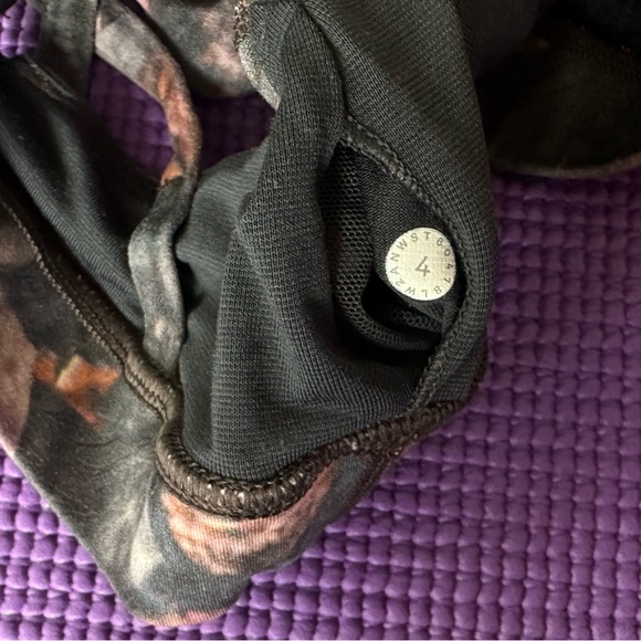 Lululemon Energy Bra Frosted Rose Multi - 4 - Picture 9 of 9